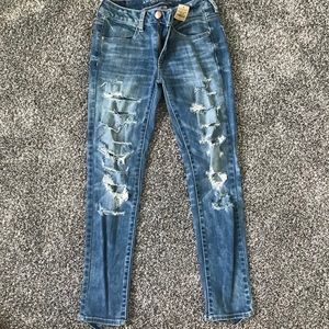 AE Distressed Jean